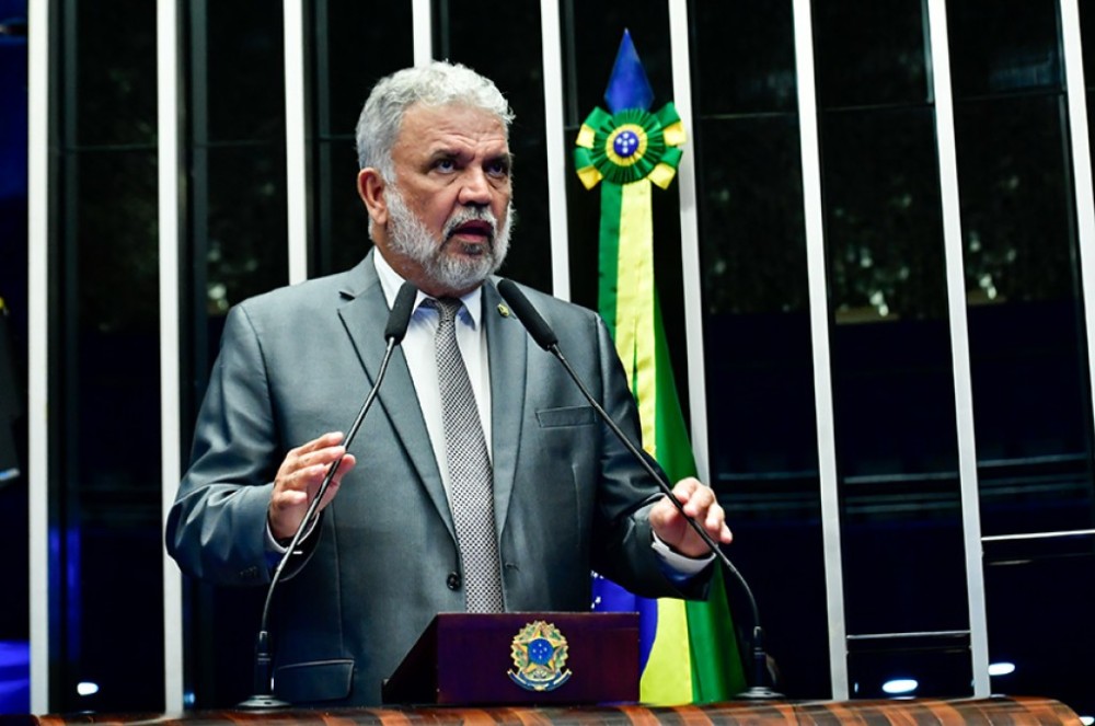 Petecão pede ajuda do governo federal para enchentes no Acre