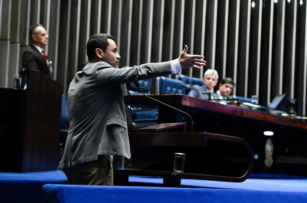 Cleitinho defende isenção de IPVA para carros com mais de 20 anos