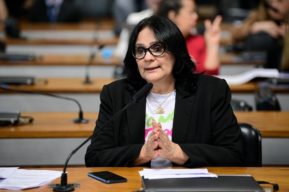 Avança fim de incentivo a projeto com apelo sexual que envolva criança