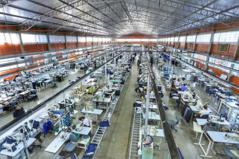 Projeto do Executivo limita a desoneração da folha de pagamento de 17 setores da economia