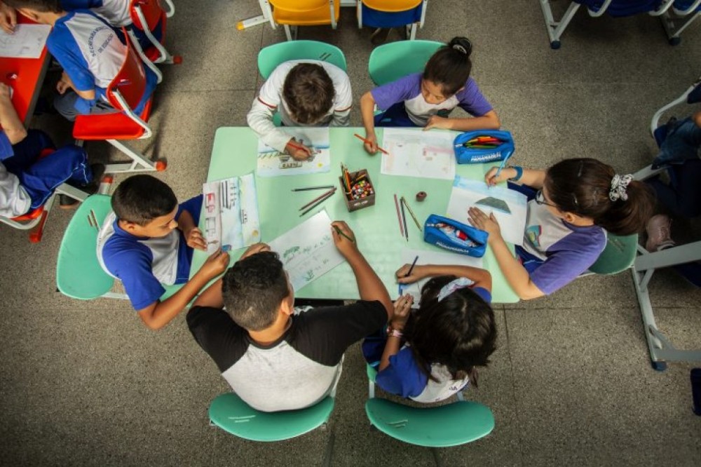 Projeto torna obrigatória a oferta da disciplina de artes no currículo da educação básica