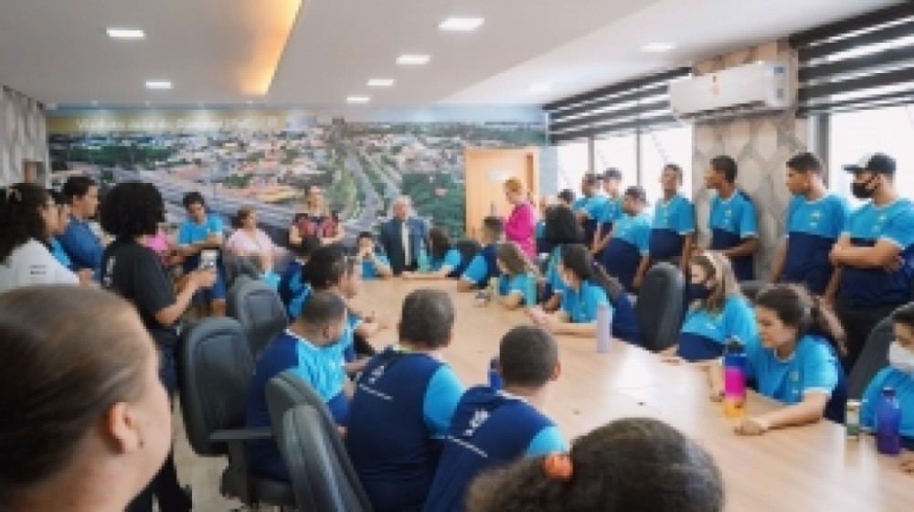 Presidente Chico 2000 recebe alunos da APAE na 1º edição do projeto Cuiabaninhos de 2024