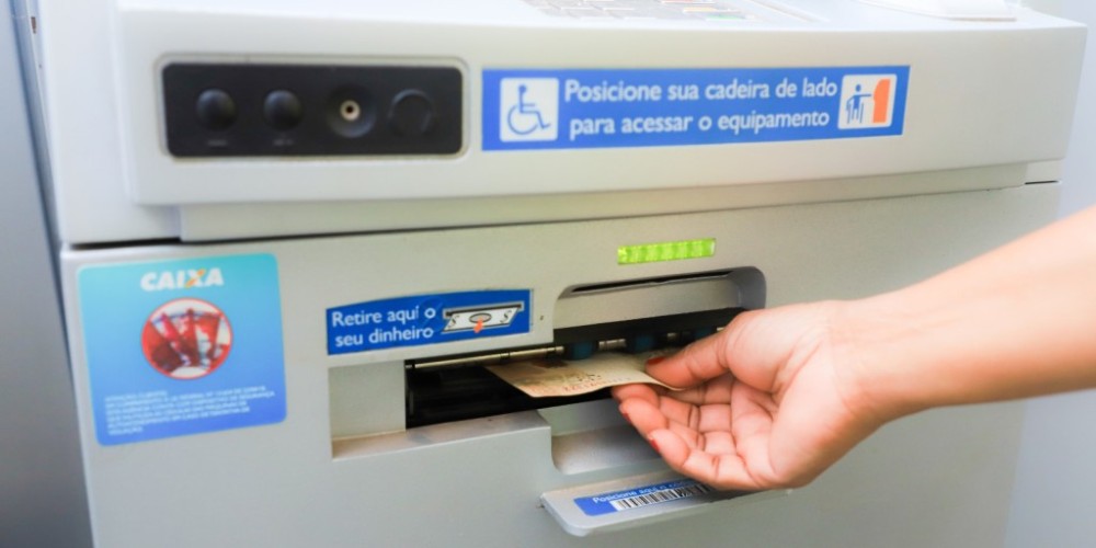 Prefeitura de Várzea Grande quita mais uma folha de pagamento dentro do mês trabalhado