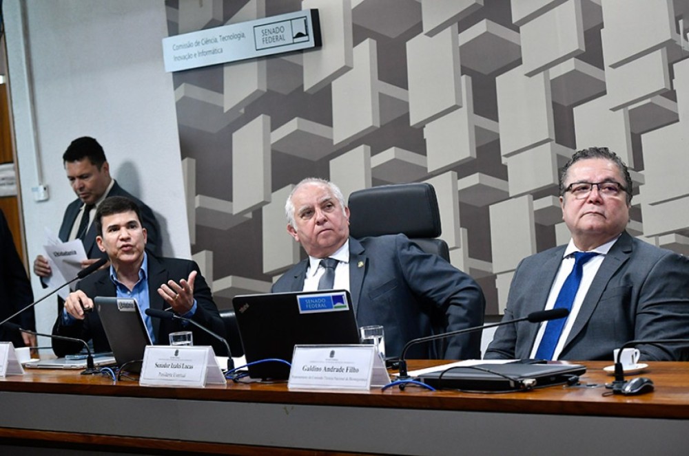 Pesquisadores defendem democratização do acesso ao conhecimento científico