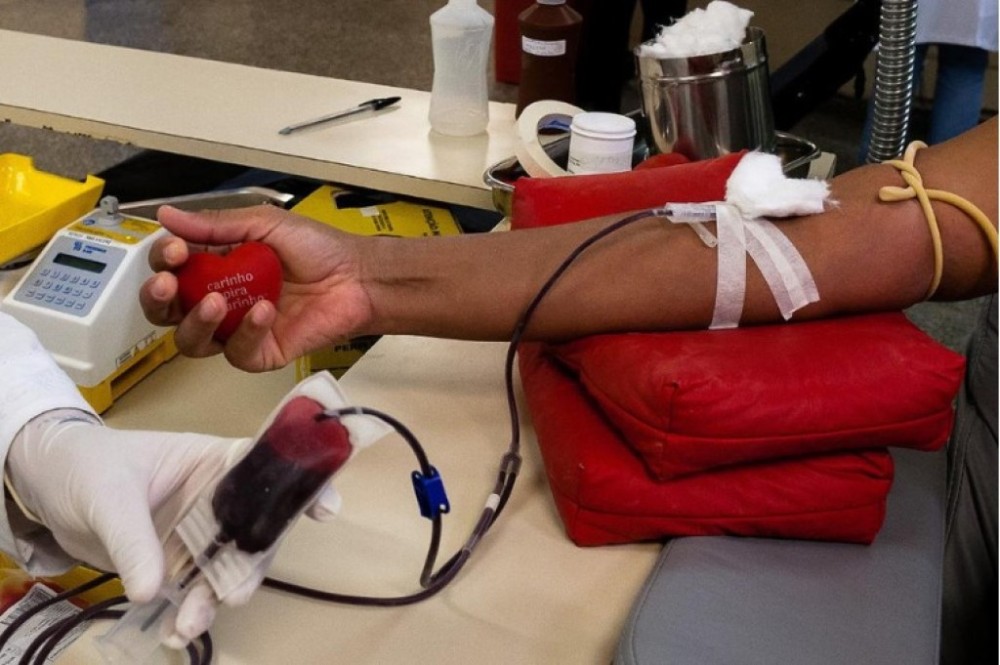 Processados trocam doação de cestas básicas por doação de sangue