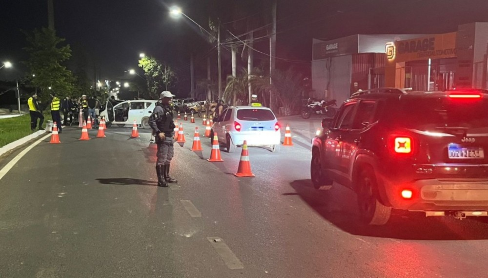 Fiscalização prende oito motoristas embriagados e aplica 82 multas em Cuiabá