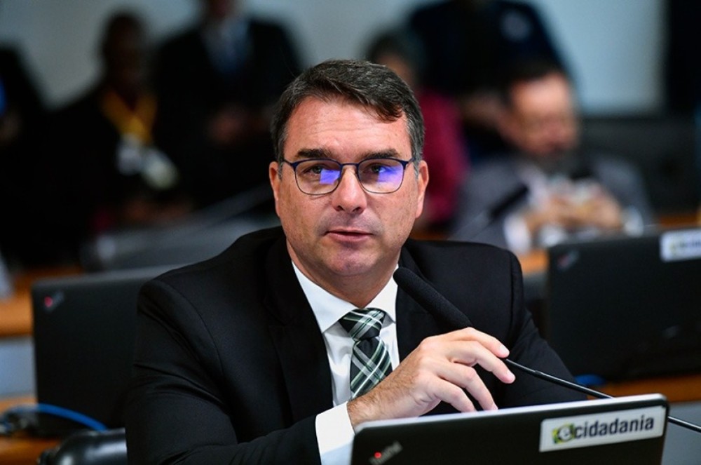 Projeto prevê até 15 anos de prisão para quem atacar atletas e treinadores