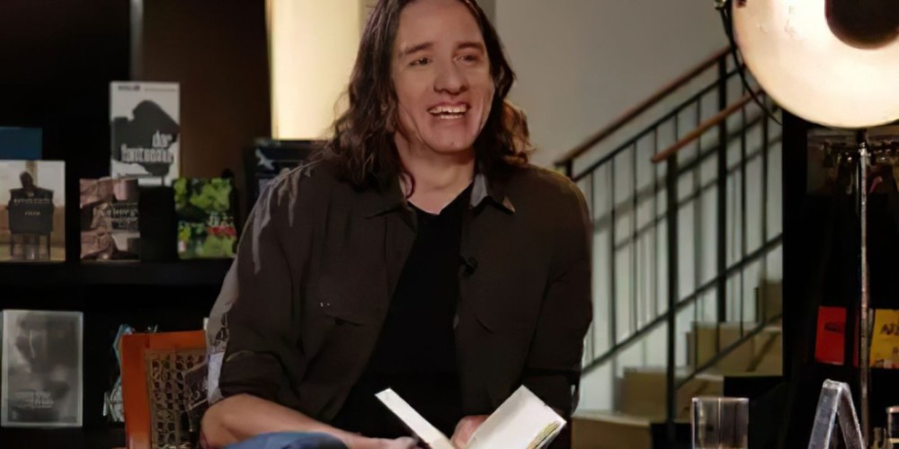 Escritor Rafael Gallo é o entrevistado do Trilha de Letras