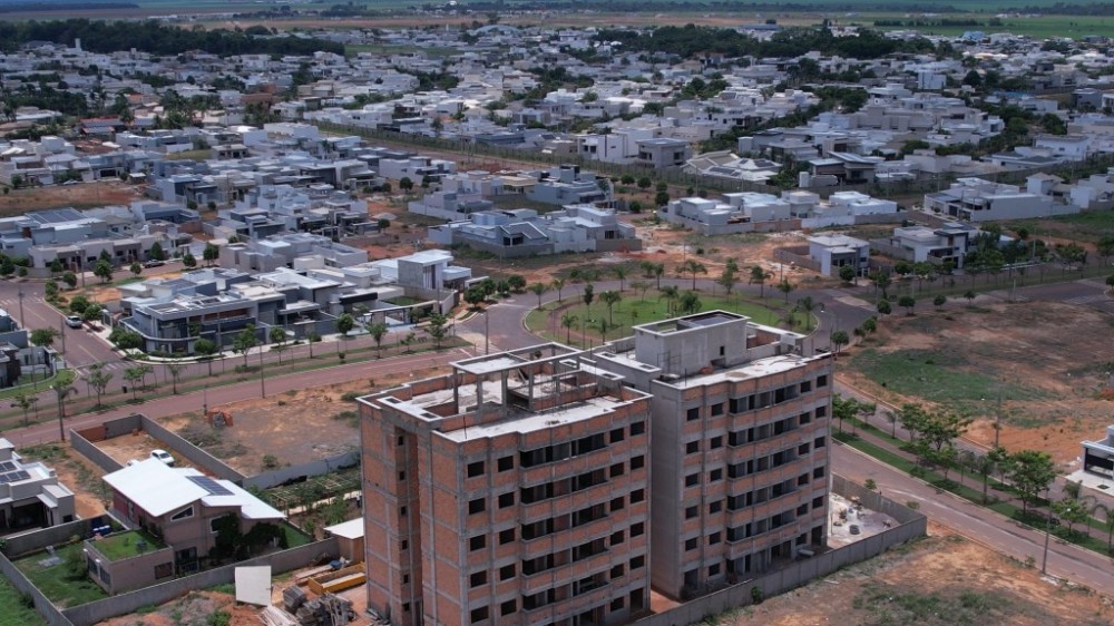 Construção civil de Sinop começa 2024 em alta e número de novos alvarás aumenta 30,38%