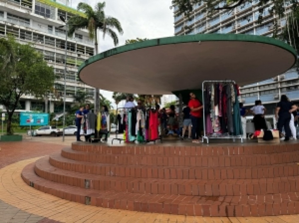 Bazar beneficente acontece na Praça Alencastro nesta quarta