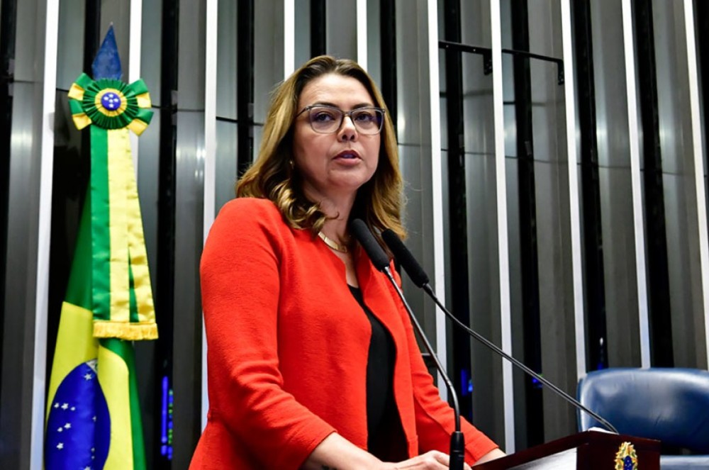 Leila diz que Brasil vive epidemia de feminicídios