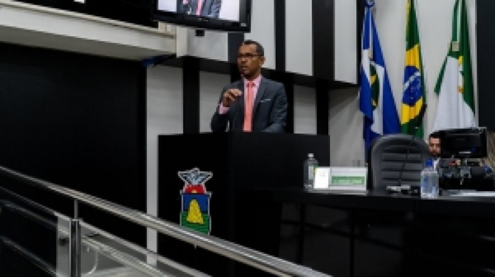 Dídimo se reúne com prefeito interino para tratar de serviços de tapa-buracos