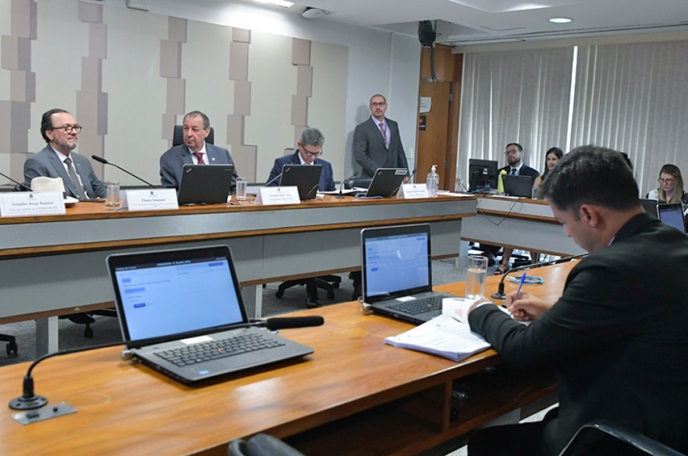 Poucos profissionais monitoravam minas em Maceió, diz depoente à CPI