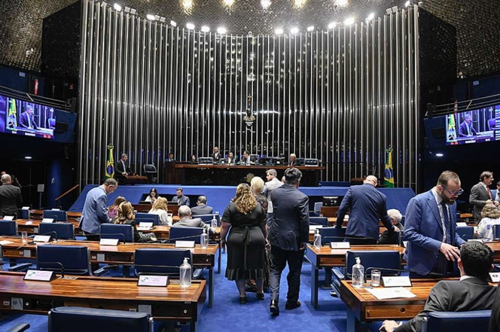 Senadores pedem votação da PEC das Drogas