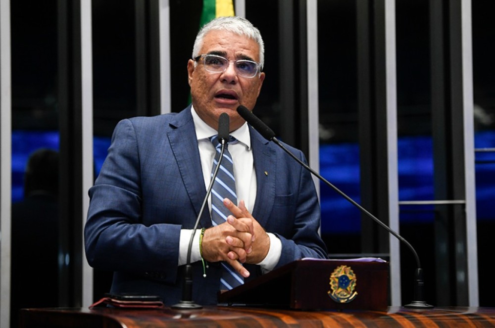 Girão parabeniza deputados do ES por não 'baixarem a cabeça' a 'abuso' do STF