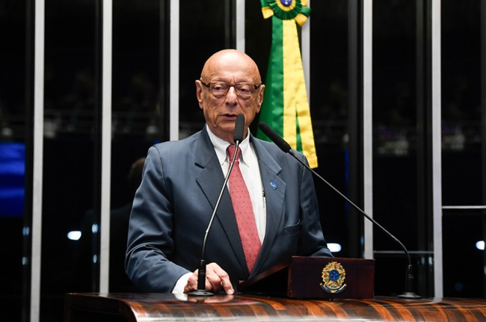 Porte de drogas: condução do STF em julgamento é sensata, diz Esperidião Amin
