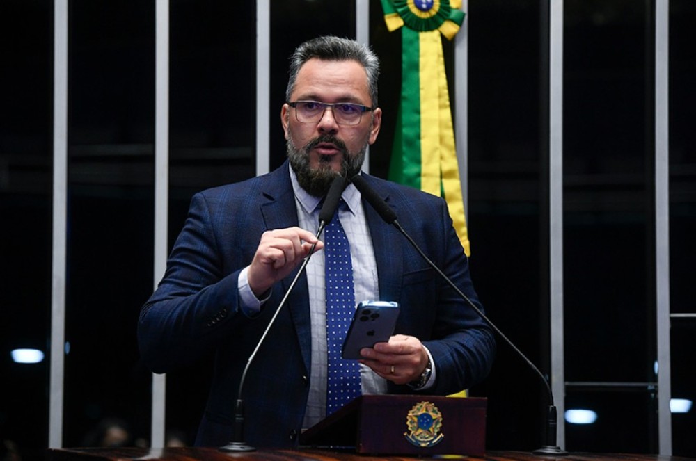Alan Rick destaca aprovação na CRA de incentivos para indústria de fertilizantes