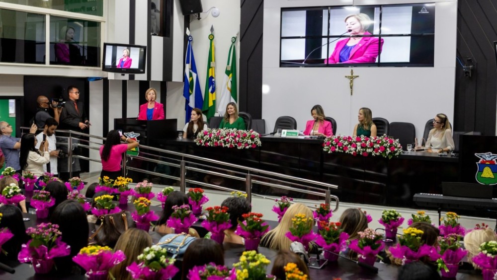 Desembargadora Clarice Claudino é homenageada na Câmara Municipal de Cuiabá pelo Dia da Mulher