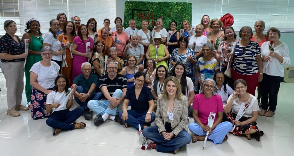 Servidoras aposentadas do Previsinop participam de palestra com consultora de imagem na semana da mulher