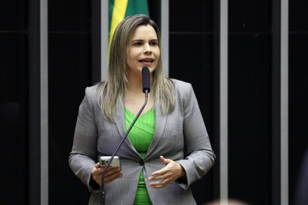 Projeto criminaliza exposição de crianças e adolescentes a risco por falta de segurança em ambiente escolar
