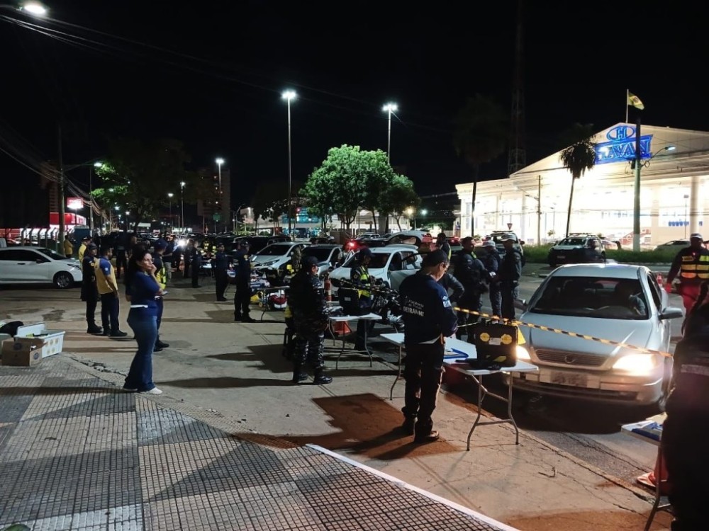 Operação Lei Seca aplica 56 multas e remove 37 veículos na noite desta sexta-feira (08)