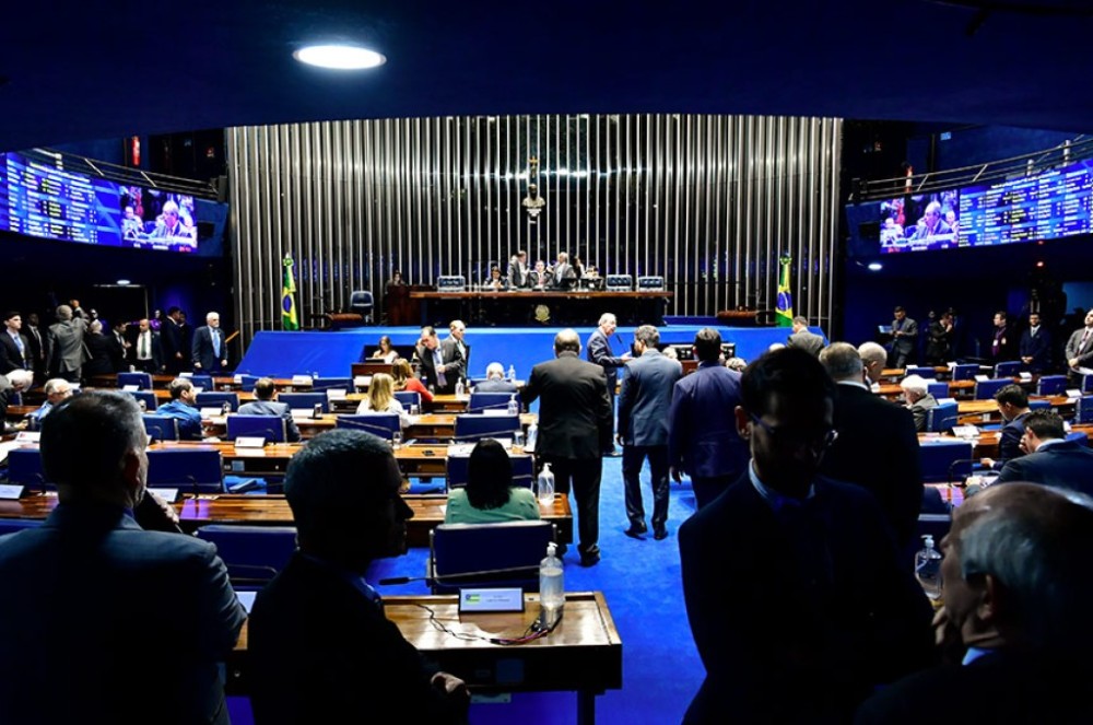 Plenário vota diretrizes para educação integral nesta terça