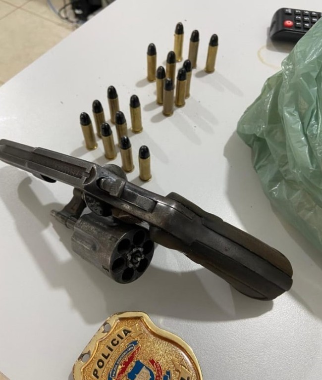 Pai e filho envolvidos em homicídio no fim de semana são presos em flagrante pela Polícia Civil 