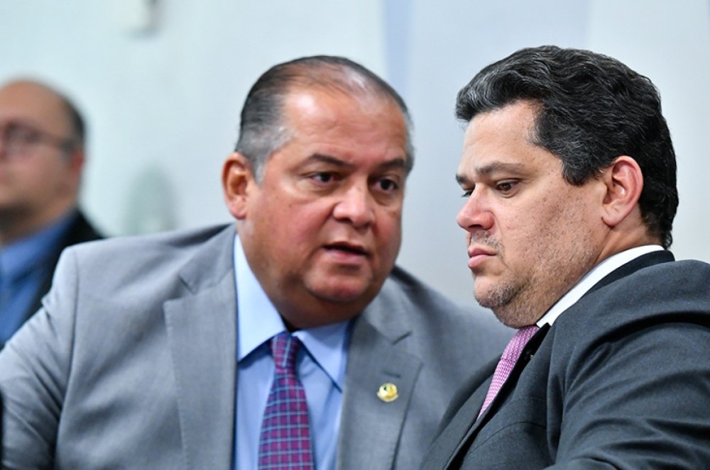 Drogas, seguros, cotas e cibersegurança estão na pauta da CCJ desta quarta