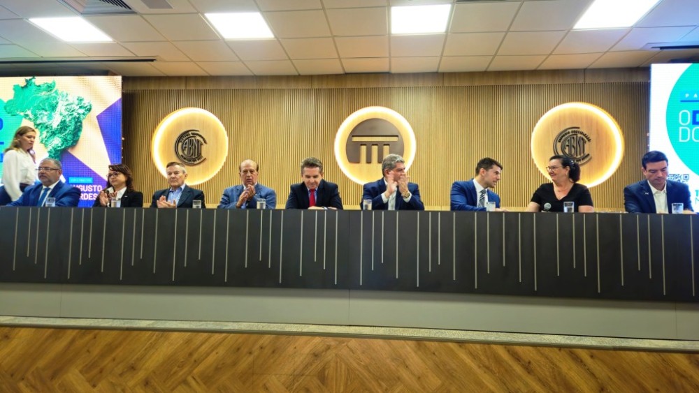Desembargadora Helena Ramos representa Judiciário mato-grossense em evento sobre governança pública