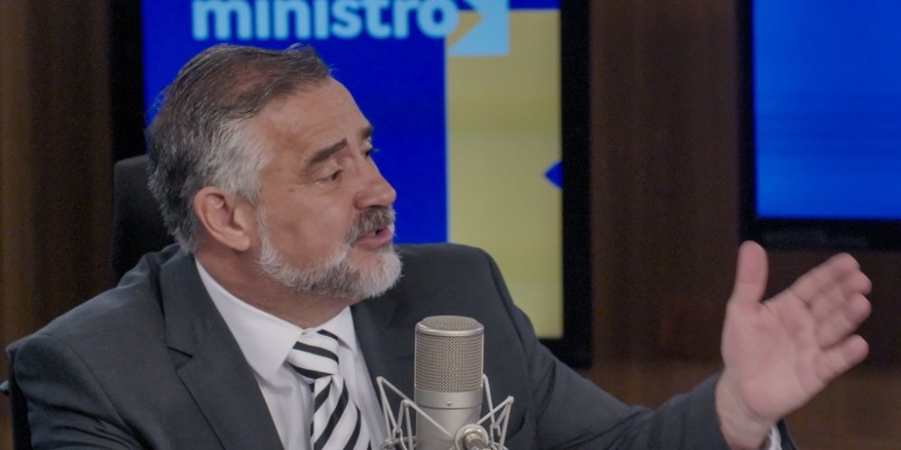Ministro da Secom diz que população perceberá melhora do país em 2024