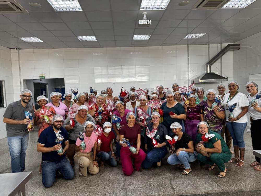 Oficina gratuita de chocolate prepara mulheres para gerar renda durante a páscoa
