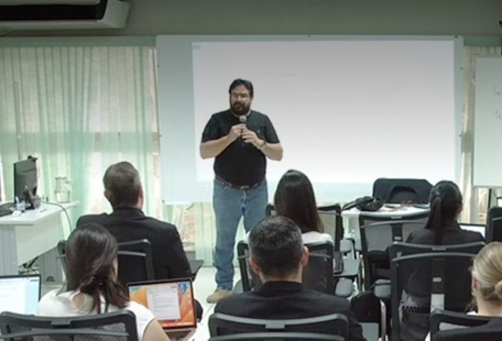 Curso de formação: juízes substitutos têm aula sobre Filosofia do Direito
