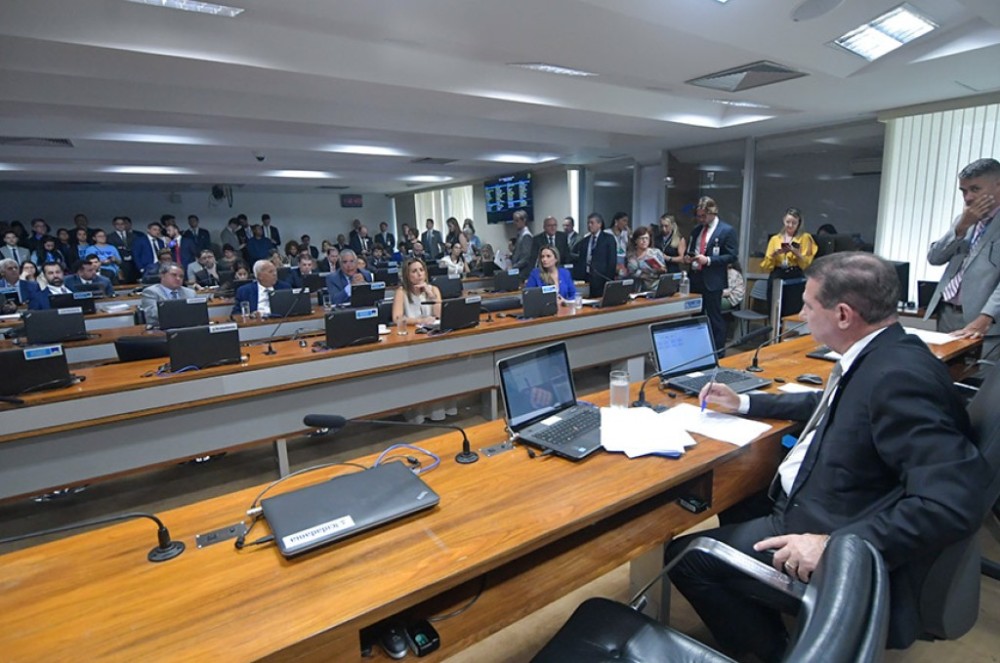 Inclusão de tratamento para diabetes do tipo 1 em planos de saúde passa na CAE