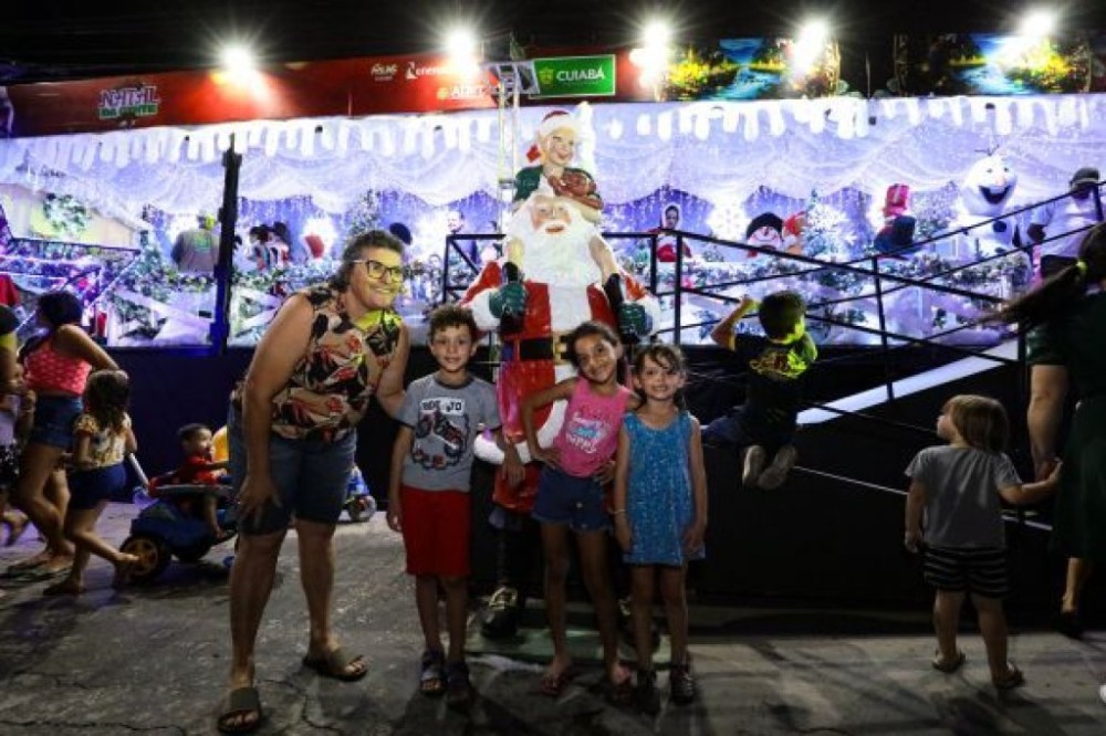 Natal da Gente 2023 proporciona alegria e encantamento por onde passa; Programação prossegue até o dia 20