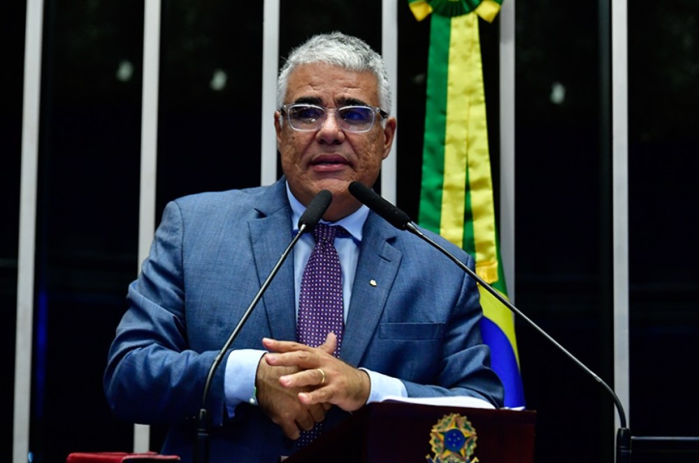 Girão cobra Senado e diz que Moraes quer calar críticos do 'sistema'