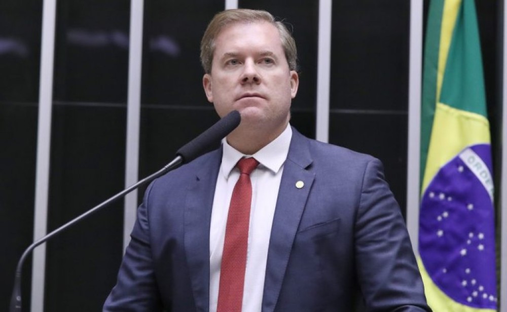 Projeto proíbe cobrança para atualização dos sistemas operacionais de veículos