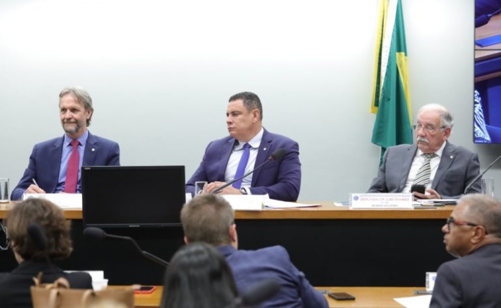Governo defende financiamento público da transição energética industrial