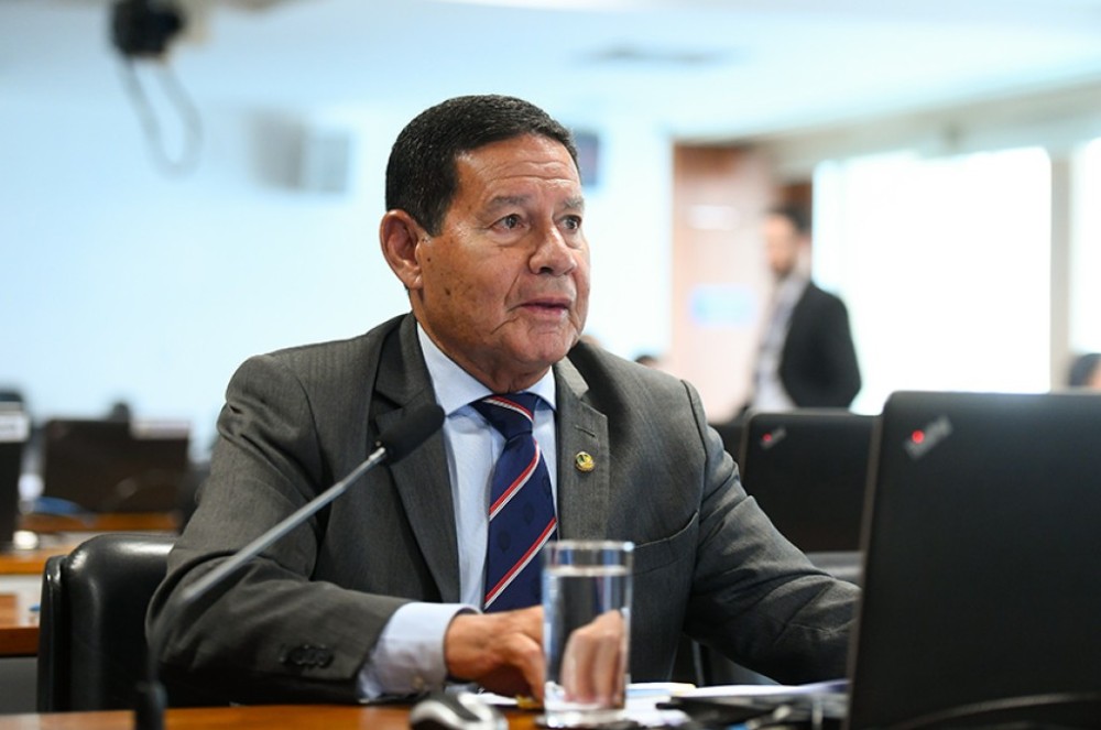 CCJ aprova papel da União para legislar sobre defesa e segurança cibernética