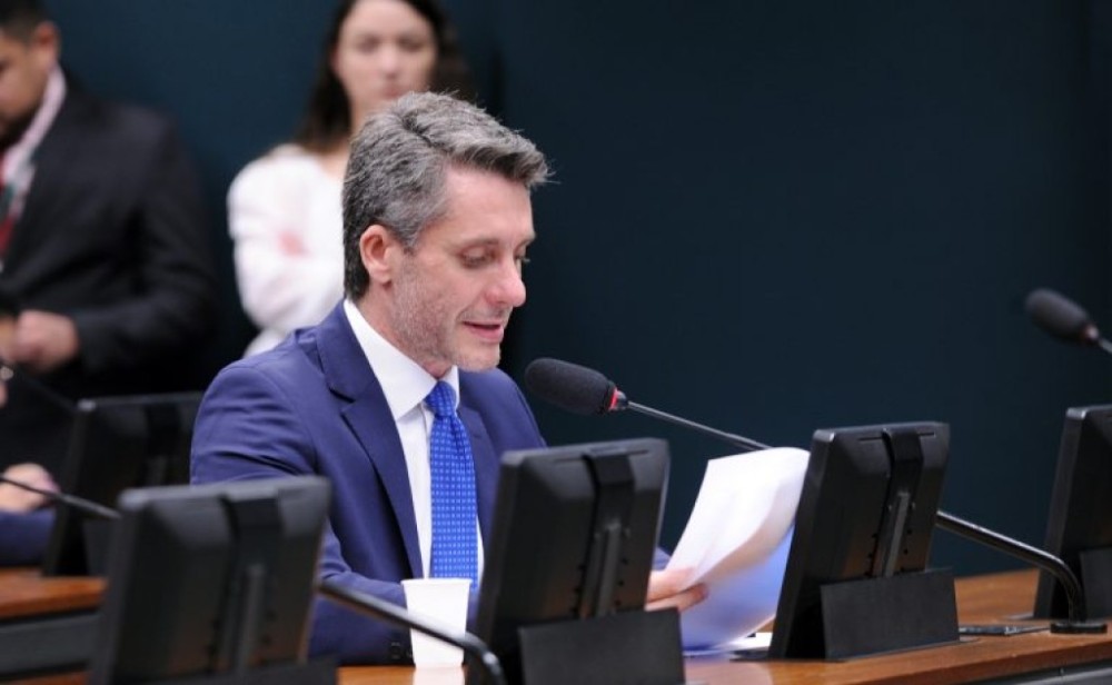 Comissão aprova suspensão de prazos processuais em caso de doença do defensor