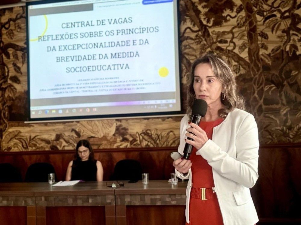Coordenadora do eixo Socioeducativo do GMF-MT faz palestra no Tribunal de Justiça do Acre