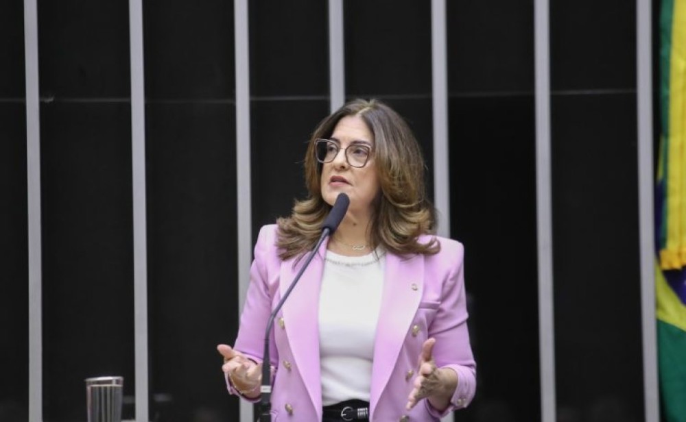 Comissão aprova projeto que obriga varas da infância e juventude a oferecerem programa de apadrinhamento