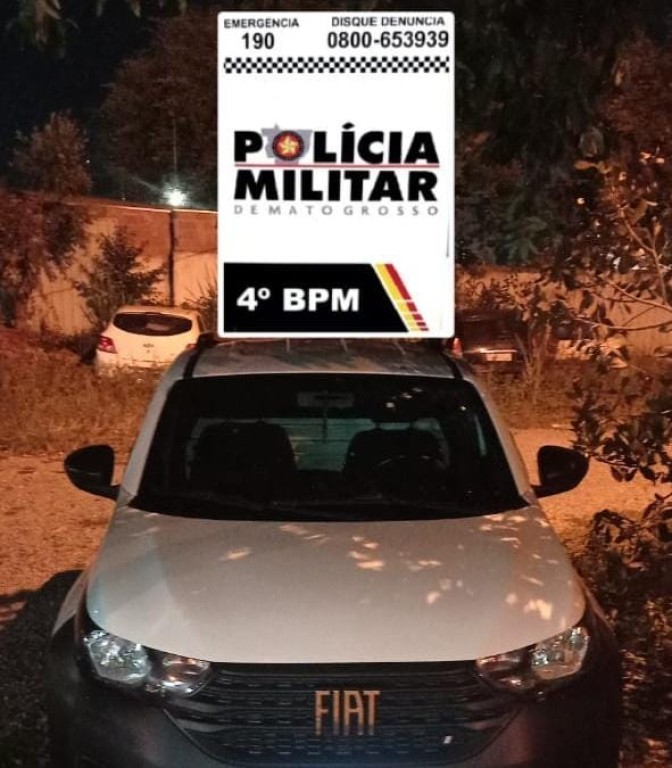 Polícia Militar recupera veículo furtado e prende dois homens por receptação