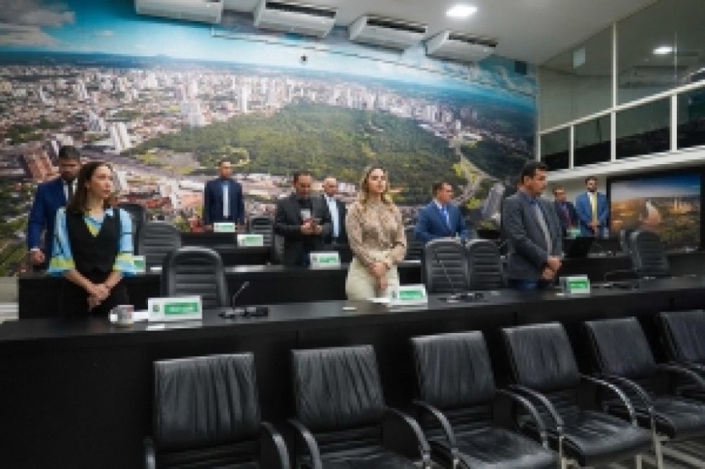 Câmara aprova requerimentos, projetos e honrarias na sessão desta quinta-feira (14)
