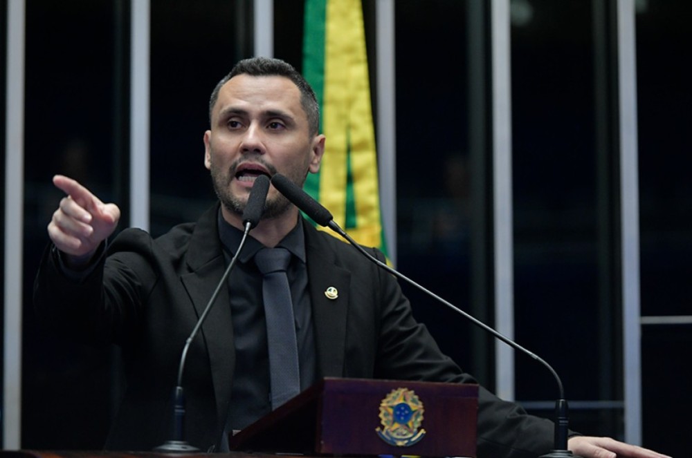 Cleitinho celebra aprovação de isenção de IPVA para carros com mais de 20 anos