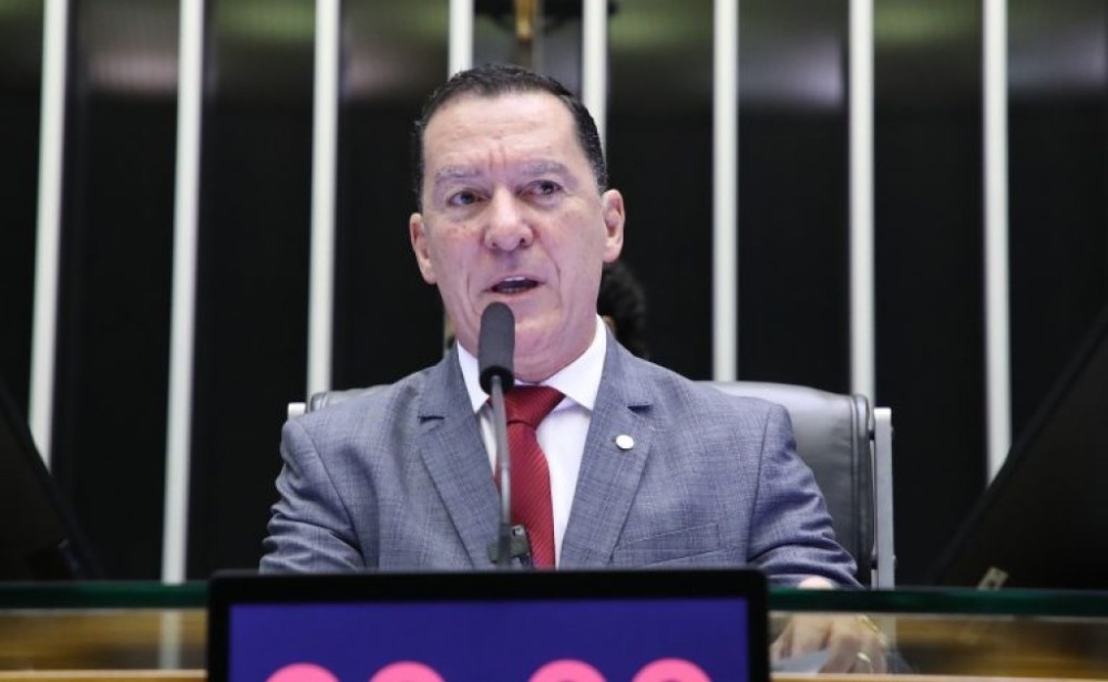 Projeto mantém BPC para responsável por família monoparental que exerce atividade remunerada