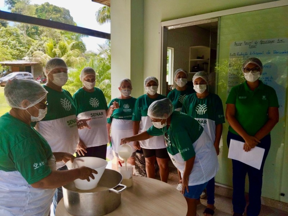 Comunidades rurais recebem cursos de derivados do leite e aproveitamento de alimentos para o desenvolvimento da agricultura familiar