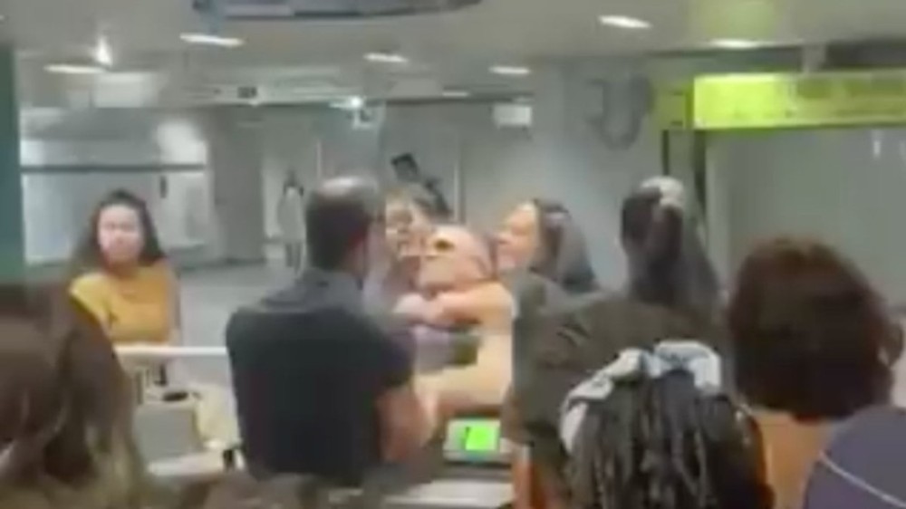 Vídeo: homem é agredido com ‘mata-leão’ por seguranças do Metrô de SP