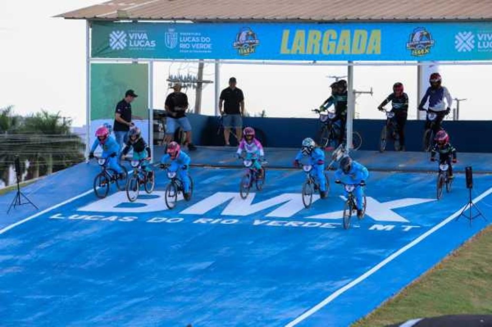 BMX reúne 136 pilotos na abertura do campeonato estadual em Lucas do Rio Verde