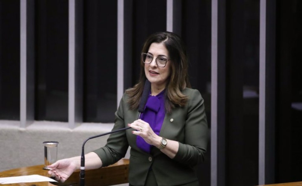 Projeto autoriza o cancelamento de multa ao condutor que comprovar a existência de CNH