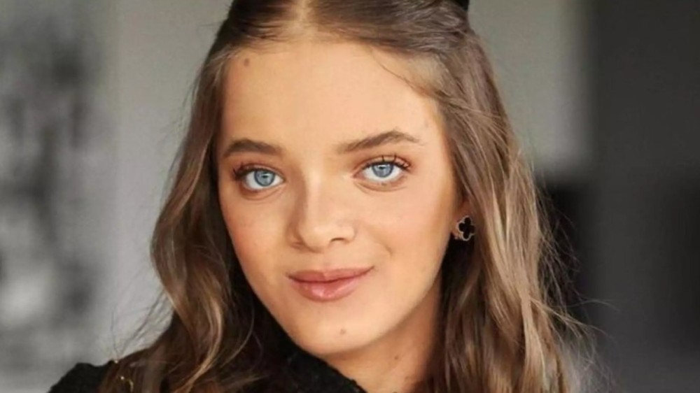 Rafaella Justus aposta em look pra lá de elegante e capricha na Meike: ‘Pronta’
